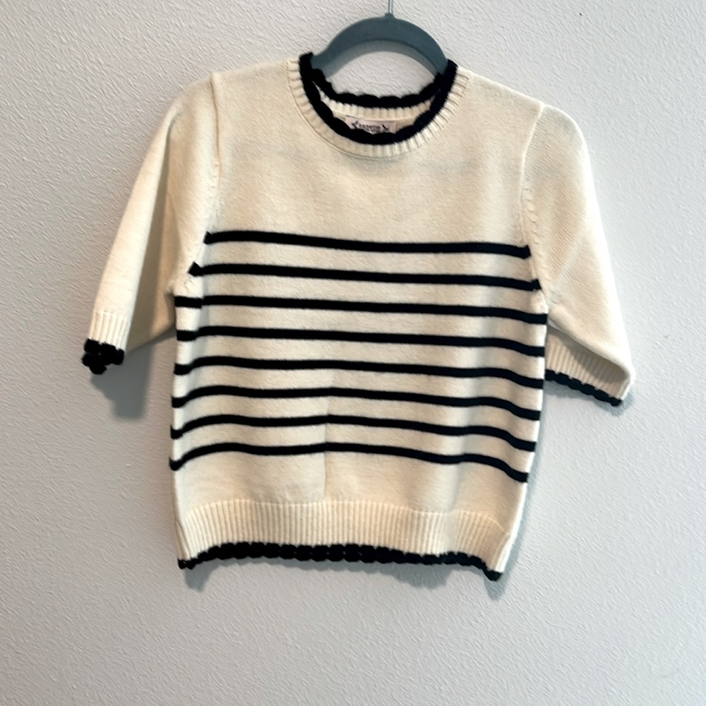 Ladies pull on sweater